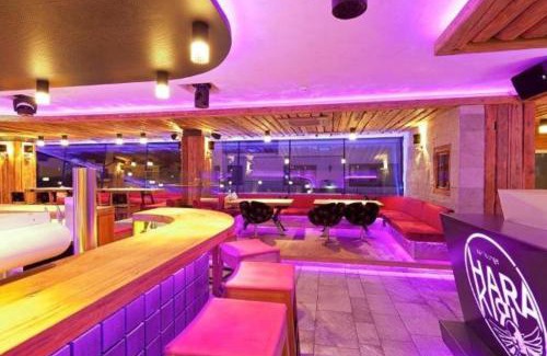 Mayrhofen Cabin | Partyhouse HARAKIRI stay DIFFERENT 60 seconds to MOUNTAINS! Free PARKING! Self CHECK-IN