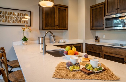 Paso Robles Condo | Paso Park Suite 201-Distinctive Balcony Suite Right in Downtown Paso Robles!