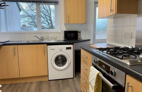 Townhill House | Pass the Keys | 126 Merlin Cresent Newly Refurbished Family Home