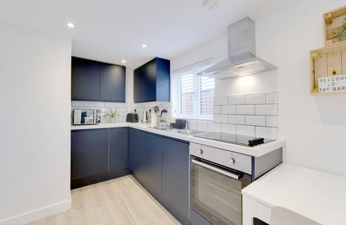 Histon House | Pass the Keys | 19th Century Barn with Free Parking