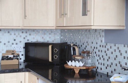 Llanelli Apartment | Pass the Keys | 2 bed town centre flat Llanelli · Modern and bright town centre flat in Llanelli