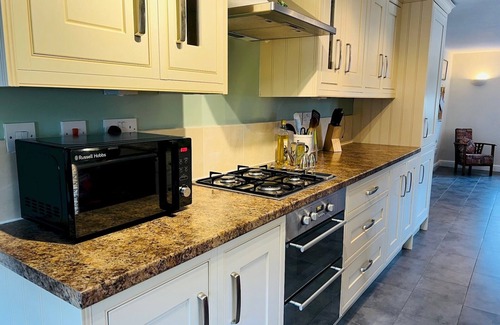 Birch Vale House | Pass the Keys | Birch Hall Characterful Cottage Sleeps 8 & Pets