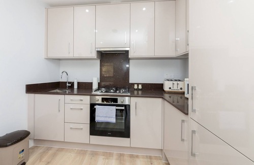 Reading City Centre Apartment | Pass the Keys | Brand New Central Location Flat Modern Decor