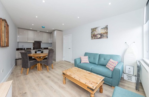 Reading City Centre Apartment | Pass the Keys | Brand New Central Location Flat Modern Decor