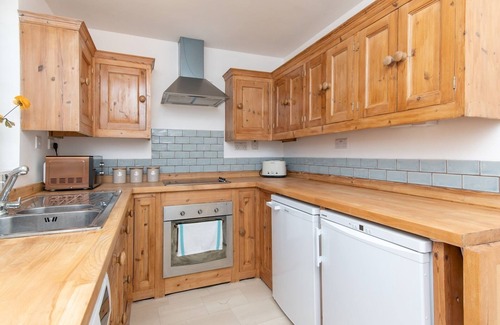 Bath Apartment | Pass the Keys | Bright modern one bed apartment - Bath city centre