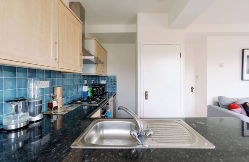 Peckham Rye Apartment | Pass the Keys | Bright Peckham Apartment