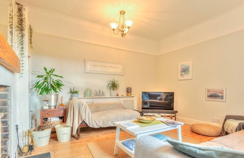 Ironbridge House | Pass the Keys | Cosy 2 Bed Cottage With Views of The Iron Bridge
