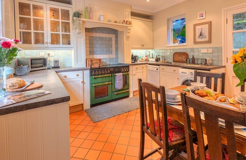 Ironbridge House | Pass the Keys | Cosy 2 Bed Cottage With Views of The Iron Bridge