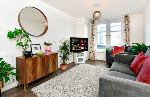 Barry Apartment | Pass the Keys | Cosy 2 Bedroom Apartment in Barry with Parking