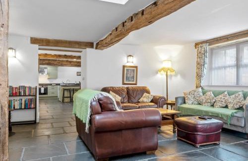 Penny Bridge House | Pass the Keys Cosy 2 bedroom cottage near Coniston water