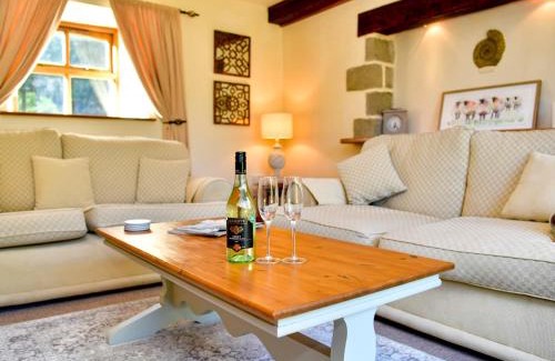 Marcross House | Pass the Keys Cosy Rural 2 Bed Barn conversion close to Beach