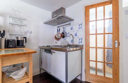 Brixton Apartment | Pass the Keys | Cozy Brixton Hideaway – Cute & Convenient Stay