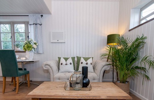 Eckington House | Pass the Keys | Elegant Home in Perfect Village