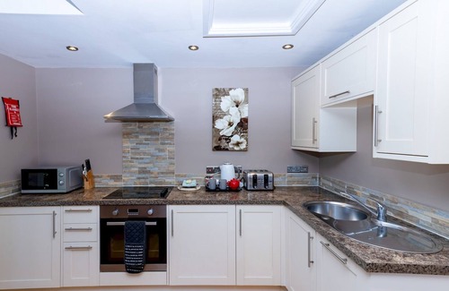 Easton Apartment | Pass the Keys | Garden Suite 2 Amidst Lush Greenery, Easton, Wells