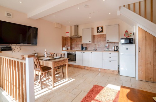 Bourton-on-the-Hill House | Pass the Keys | Pheasant Cottage Stunning peaceful home parking
