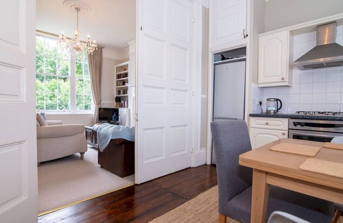 Malvern Apartment | Pass the Keys | High Spec 2 Bedroom Apartment with a View