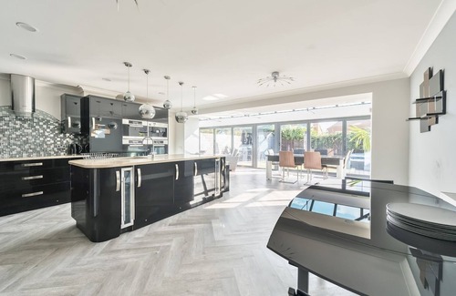 Sandford-on-Thames House | Pass the Keys | Large Family Home + Parking - Oxford