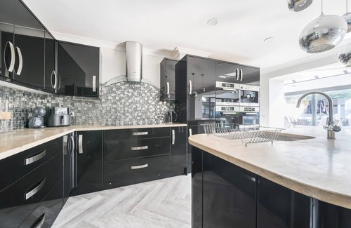 Sandford-on-Thames House | Pass the Keys | Large Family Home + Parking - Oxford
