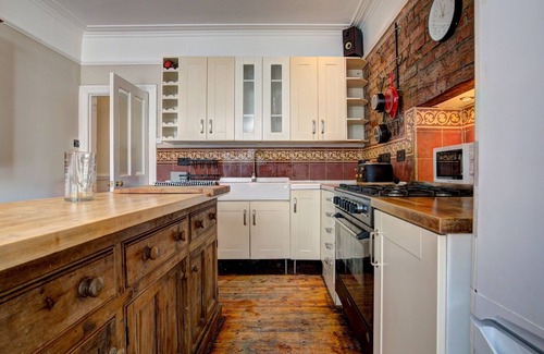 Trafford House | Pass the Keys | Large, beautiful 4 bedroom Victorian House