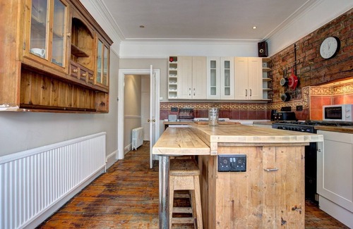 Trafford House | Pass the Keys | Large, beautiful 4 bedroom Victorian House