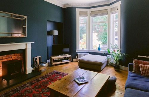 Whiteinch House | Pass the Keys | Lovely 3 bedroom home Victoria Park near West End