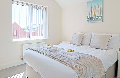 Derby House | Pass the Keys | Luxury Home near Royal Derby Hosp
