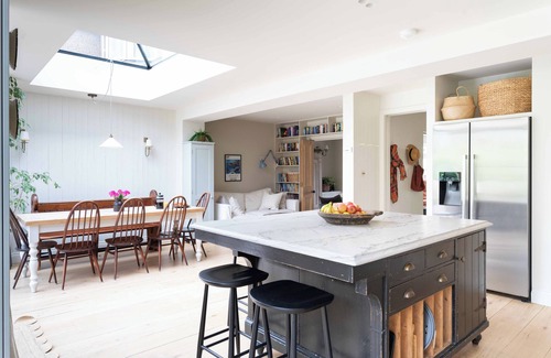 Watford House | Pass the Keys | Modern 5-Bedroom Luxury Home in Watford | Close to Harry Potter Studios | FREE Parking