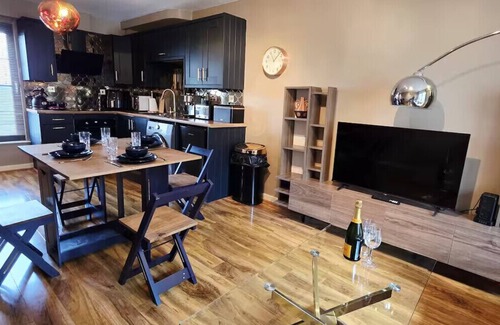 Nottingham Apartment | Pass the Keys | Serenity Cottage: A Cosy Retreat in Nottingham