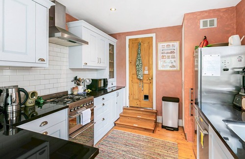 Chiswick House | Pass the Keys | Snuggy home in the heart of Chiswick