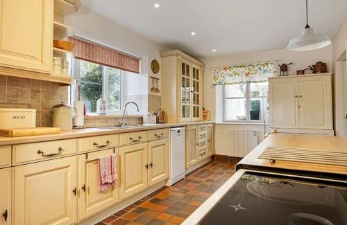 Talybont House | Pass the Keys South Lodge Coastal Cottage