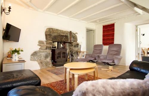 Talybont House | Pass the Keys South Lodge Coastal Cottage