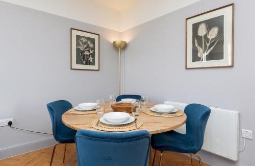 Bath City Centre Apartment | Pass the Keys Stunning 2 bed retreat in the heart of Bath