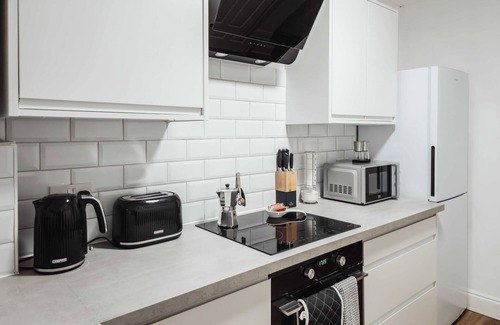 Cliftonville Apartment | Pass the Keys | Stunning Sea Front Retreat With Patio | Margate