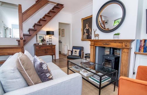 Worcester House | Pass the Keys | Stylish Waterside Home in Central Worcester