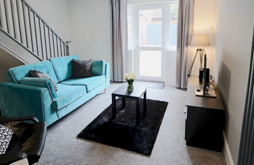 Derby House | Pass the Keys | Stylish Home With Off Road Parking For 2 Cars