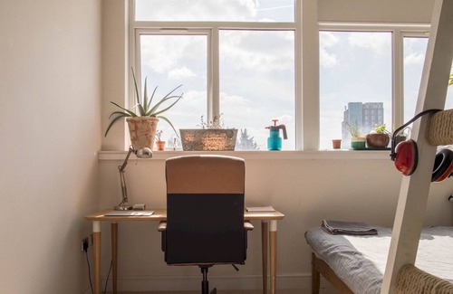 Hoe Street Apartment | Pass the Keys | Trendy 2BR Walthamstow Apartment