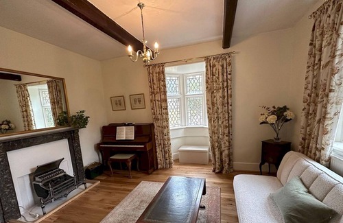 Leominster House | Pass the Keys | Ultimate retreat with pool and sauna