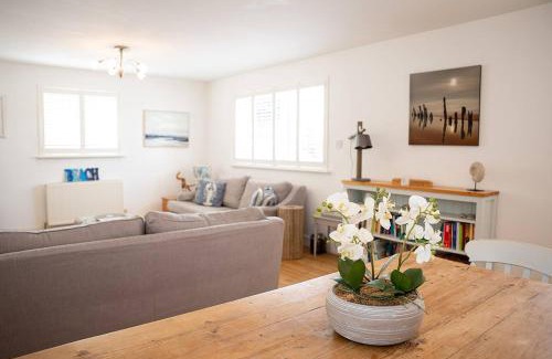 Camber House | Pass the Keys Whytecroft -Fabulous Family Fun