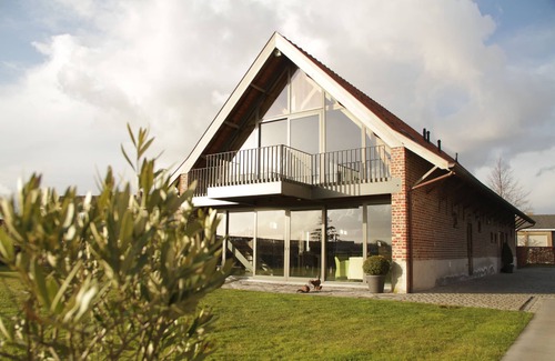 Zwevegem Villa | PassaDia vacation home near Kortrijk 10-22 pers (19 adults/children + 3 babies)