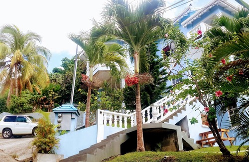 St. George's House | Passion Fruit Suite: Cozy Apartment with a view