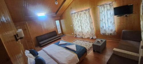 Dal Lake Hotel | Passport official hotel
