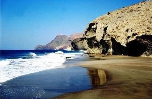 Gorafe Cottage | Pataseca Caves, pets allowed, museum, 7km spa, dolmendesierto route