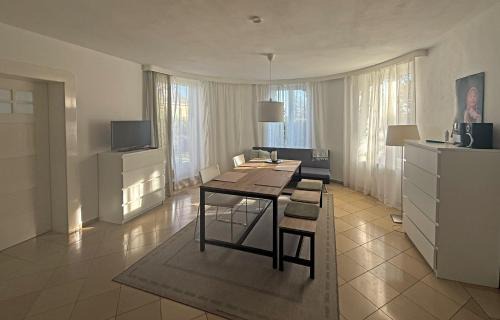 Selb Apartment | Paterre Wohnung in der Rosa Villa