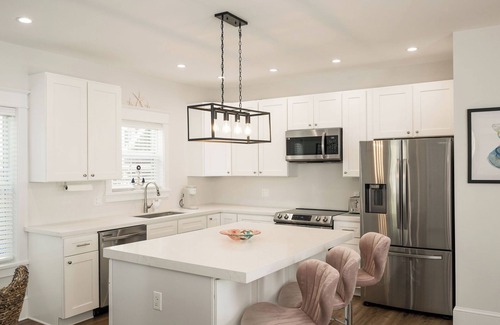 The Meadows House | PATHWAY TO PARADISE ~ 2 BR/2.5 Ba Townhome w/Shared Pool!