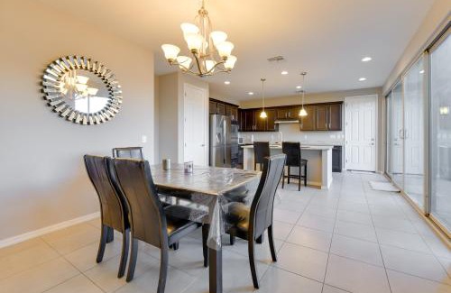 Gilbert House | Patio and Balcony Spacious Gilbert Getaway!
