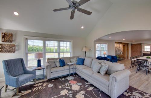 Gordonville House | Patio and Yard Newly Built Retreat in Ronks!