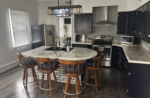 Port Clinton House | Pats Place at the Lake