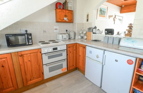 Y Felinheli Cottage | PATTAYA, pet friendly, character holiday cottage in Y Felinheli