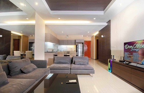Na Kluea Villa | pattaya pool villa 4 bedrooms