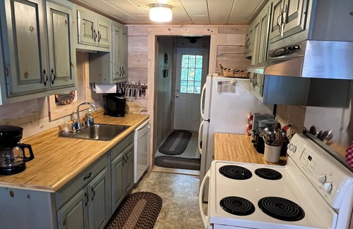 Ellsworth House | Patten Place - Waterfront Paradise on Upper Patten Pond